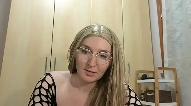 Snapshot of vanda26hot chatting on February 2025 08:31:01 PM vanda26hot online show from February 2025 08:31:01 PM