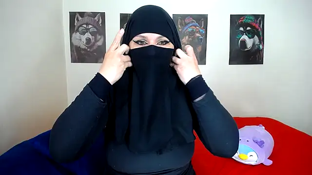 evelyn  salah online show from October 2025 11:05:01 PM