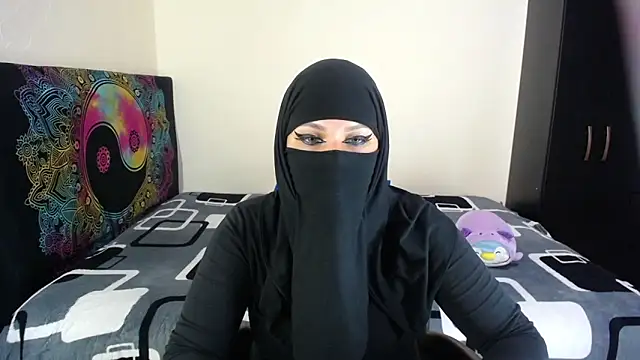 evelyn  salah online show from March 2026 09:56:02 PM