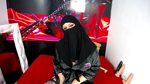 evelyn  salah online show from January 2025 07:29:01 AM