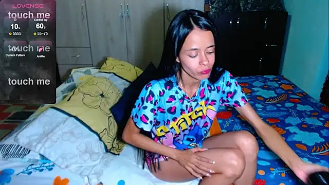 Snapshot of Mia_sexy18_ chatting on November 2025 02:00:02 AM Mia sexy18 online show from November 2025 02:00:02 AM