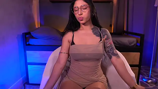 Snapshot of camila3__ chatting on November 2025 06:18:01 PM camila3 online show from November 2025 06:18:01 PM