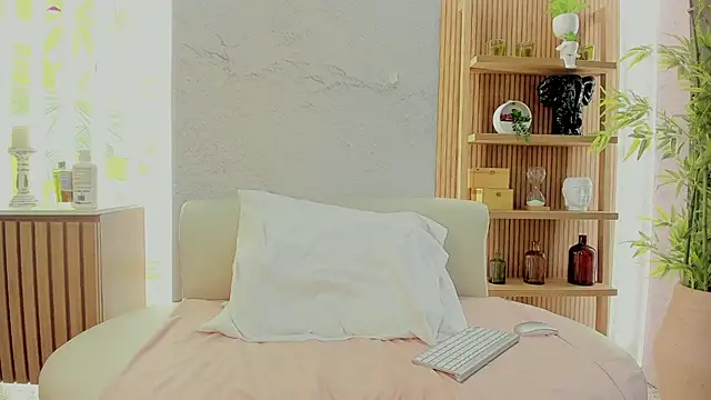 Scarleett 22 online show from February 2026 07:49:02 PM