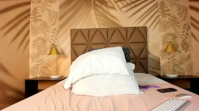 Scarleett 22 online show from May 2026 07:57:01 PM