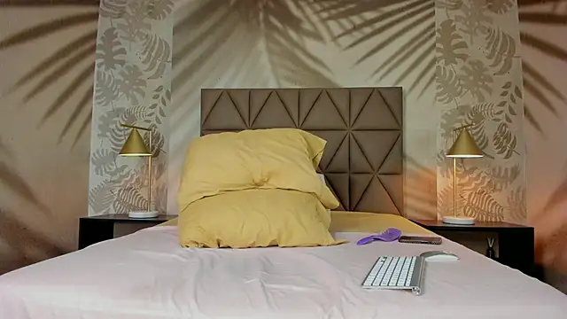 Scarleett 22 online show from February 2026 08:00:02 PM