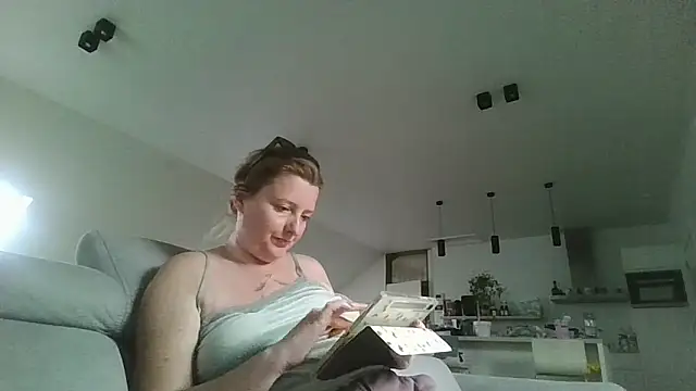 LiquidLeonie online show from May 2026 06:51:02 AM