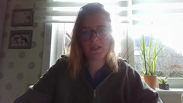 LiquidLeonie online show from March 2026 07:53:01 AM