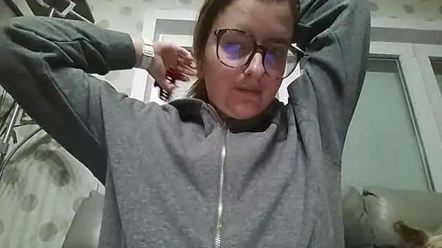 LiquidLeonie online show from March 2026 05:32:02 AM
