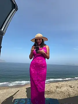 sexi noemi online show from April 2026 02:30:01 PM