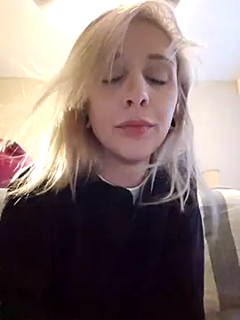 AmethystFoxx online show from December 2025 09:58:02 PM