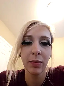 AmethystFoxx online show from November 2025 10:25:01 PM