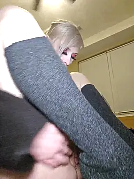 AmethystFoxx online show from December 2025 11:27:02 PM