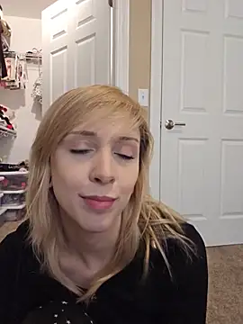 Snapshot of AmethystFoxx chatting on May 2026 05:32:02 PM AmethystFoxx online show from May 2026 05:32:02 PM