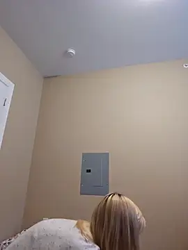 AmethystFoxx online show from November 2025 09:41:01 PM