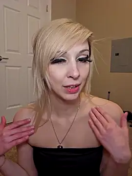 AmethystFoxx online show from February 2026 10:40:02 PM