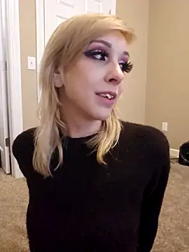 AmethystFoxx online show from March 2026 09:11:01 PM