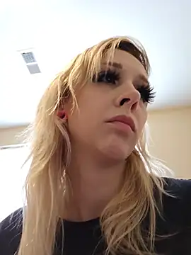 AmethystFoxx online show from July 2026 03:22:01 PM