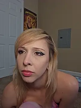 Snapshot of AmethystFoxx chatting on May 2026 05:51:01 PM AmethystFoxx online show from May 2026 05:51:01 PM