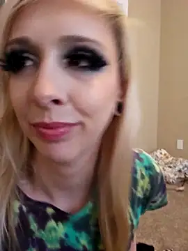 AmethystFoxx online show from November 2025 09:40:02 PM