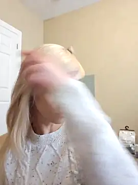 AmethystFoxx online show from October 2025 07:35:01 PM