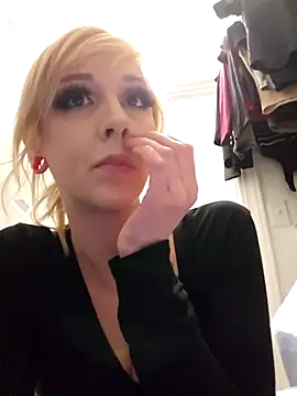 AmethystFoxx online show from March 2026 05:15:01 PM