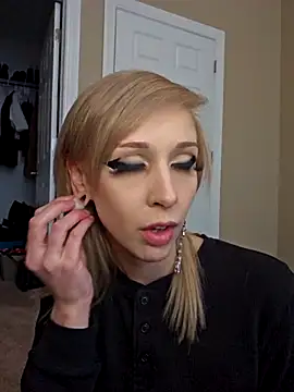 AmethystFoxx online show from February 2026 07:27:01 PM