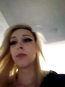 AmethystFoxx online show from February 2026 09:43:02 PM