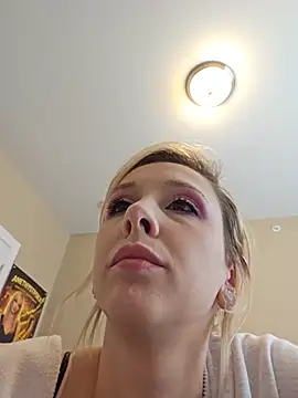AmethystFoxx online show from June 2026 05:29:01 PM