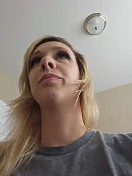 AmethystFoxx online show from July 2026 03:12:01 PM