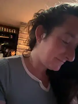 Mini And The Bear online show from April 2026 05:10:02 PM