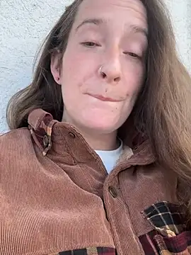 Mini And The Bear online show from April 2026 04:35:01 PM