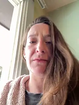 Mini And The Bear online show from March 2026 04:57:01 PM