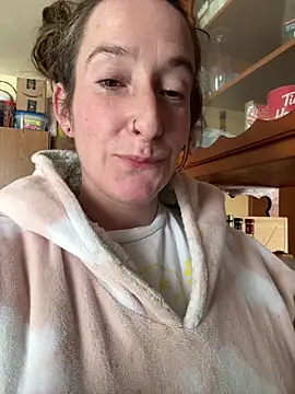 Mini And The Bear online show from February 2026 04:07:02 PM