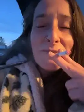 Mini And The Bear online show from March 2026 12:28:02 AM