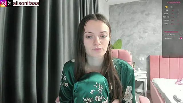 Snapshot of daddysgirl2222 chatting on March 2025 11:33:01 PM daddysgirl2222 online show from March 2025 11:33:01 PM
