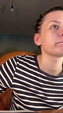 Snapshot of NinaVI chatting on December 2024 05:54:02 PM NinaVI online show from December 2024 05:54:02 PM