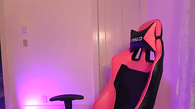 ashleyblaydex online show from May 2026 02:00:02 AM