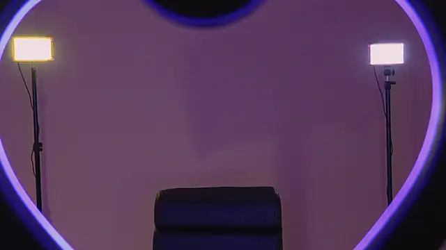 NaomiSainz online show from March 2025 12:39:02 PM