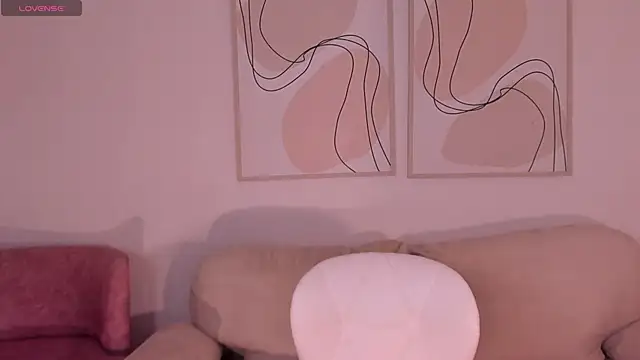 NaomiSainz online show from September 2025 12:54:01 PM