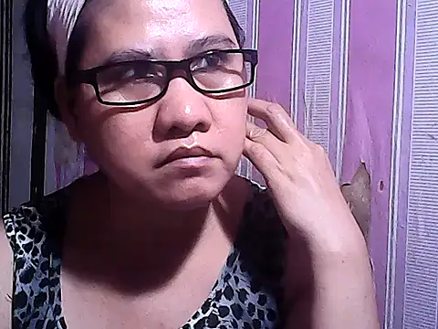 Snapshot of sweetsosie18 chatting on October 2025 07:20:02 AM sweetsosie18 online show from October 2025 07:20:02 AM