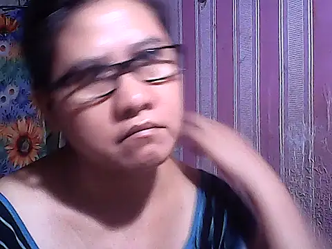 Snapshot of sweetsosie18 chatting on October 2025 11:34:01 AM sweetsosie18 online show from October 2025 11:34:01 AM