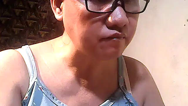 sweetsosie18 online show from December 2025 10:14:01 AM