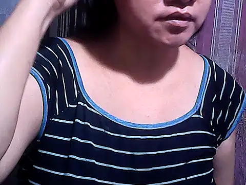 Snapshot of sweetsosie18 chatting on October 2025 04:08:02 PM sweetsosie18 online show from October 2025 04:08:02 PM