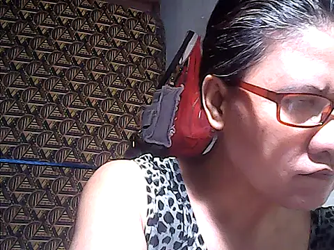 sweetsosie18 online show from May 2026 04:13:01 PM