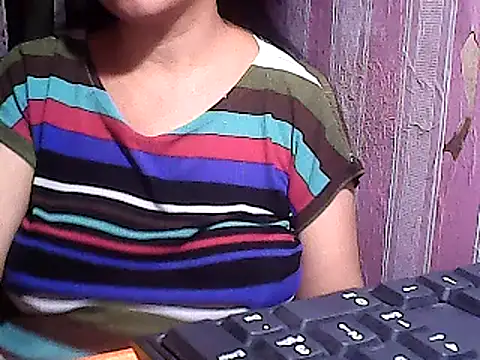 Snapshot of sweetsosie18 chatting on March 2025 05:04:01 PM sweetsosie18 online show from March 2025 05:04:01 PM