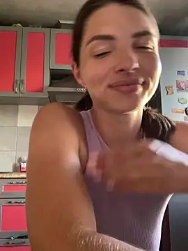 SeducingYoghourt online show from August 2026 03:17:01 PM