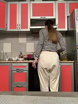 SeducingYoghourt online show from March 2025 03:40:01 PM