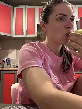 SeducingYoghourt online show from May 2026 04:46:02 PM
