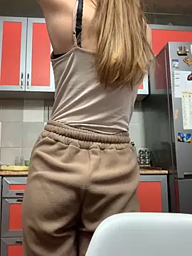 SeducingYoghourt online show from January 2025 03:42:02 PM