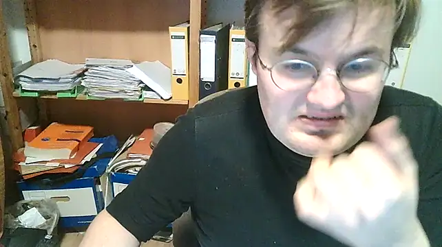 Snapshot of makau1 chatting on December 2024 07:50:02 PM makau1 online show from December 2024 07:50:02 PM